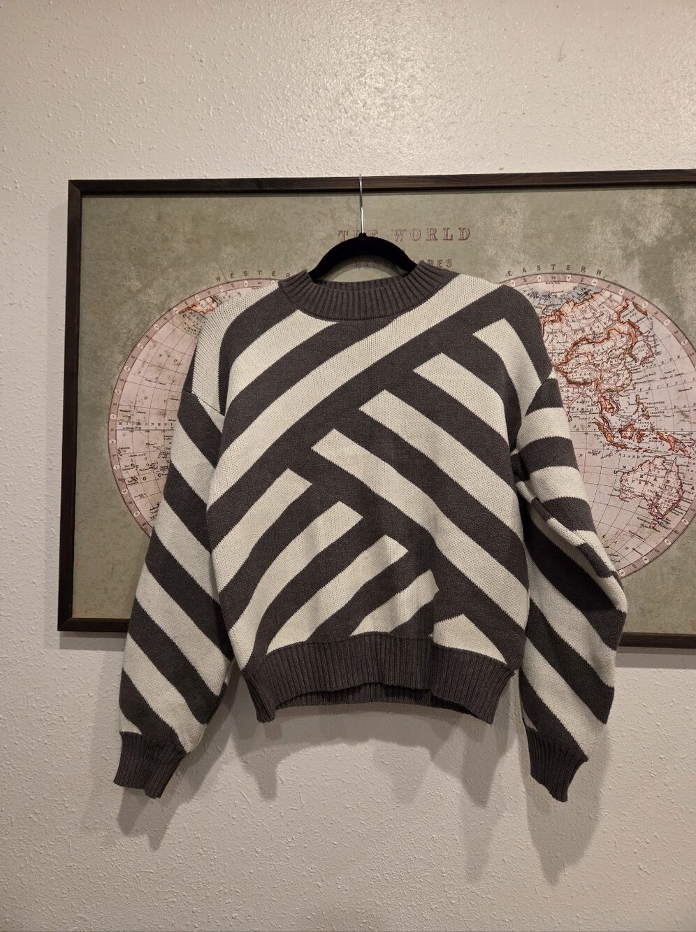 Women's Sweater / M
